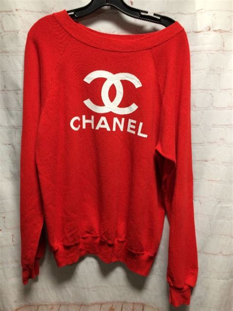 crewneck vintage chanel